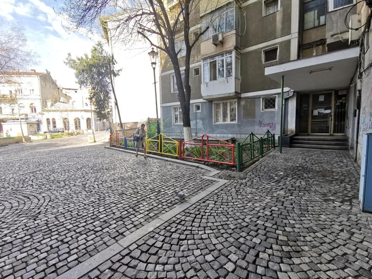 Old Town Apartment With Amazing View From The Balcony Букурещ Екстериор снимка