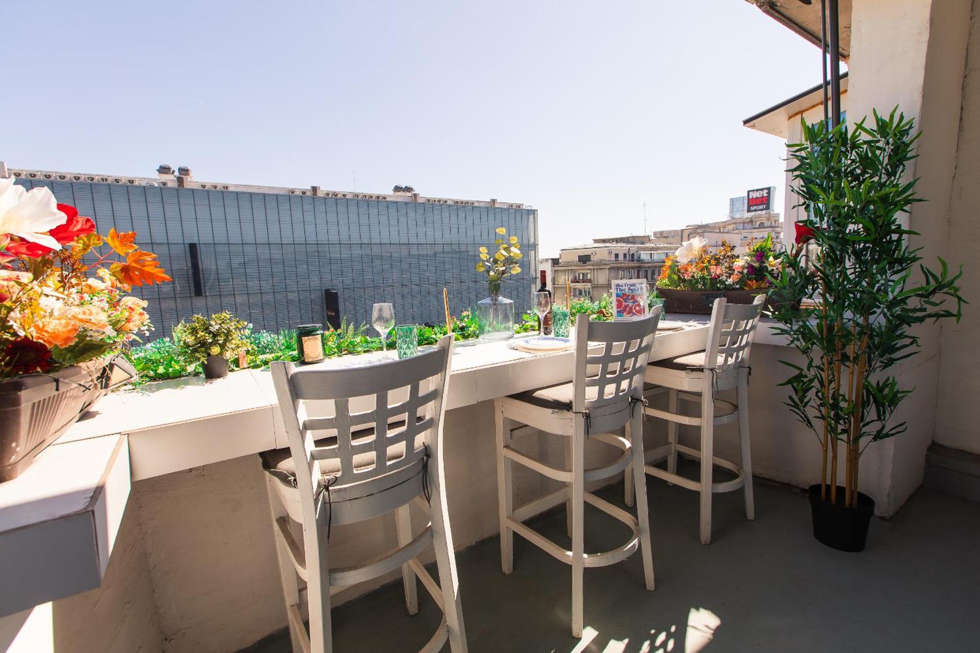 Old Town Apartment With Amazing View From The Balcony Букурещ Екстериор снимка